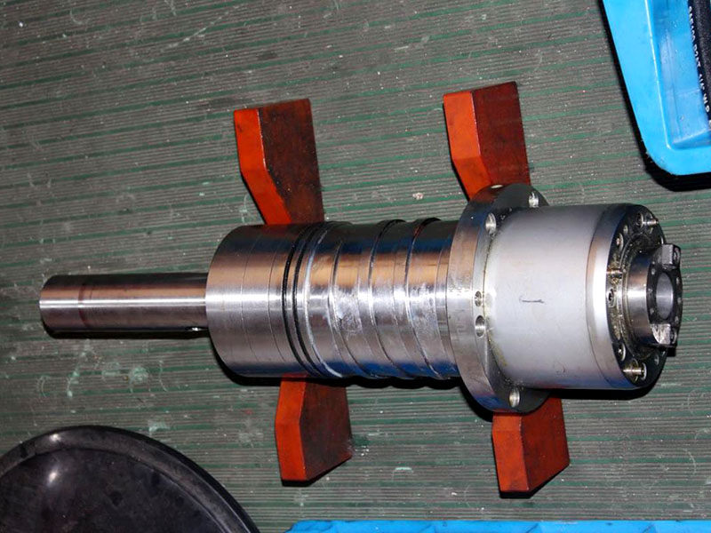 加工中心主軸多長時(shí)間潤滑一次？主軸保養(yǎng)方法！