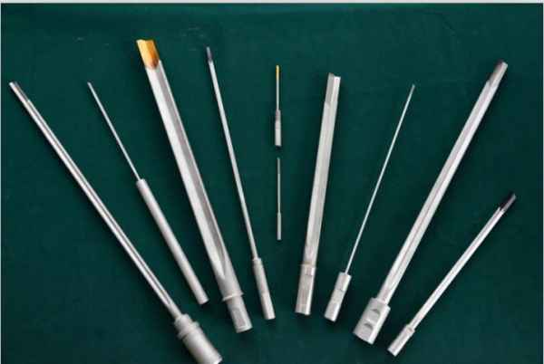 立式深孔鉆所用刀具有哪些，有什么特點和區(qū)別