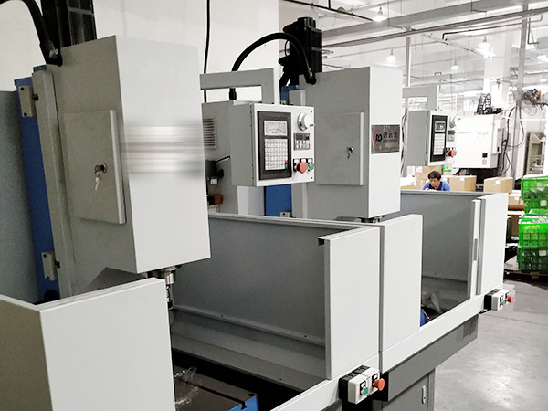 鉆孔機鉆頭怎么安裝?多軸鉆孔機故障損壞了怎么辦?