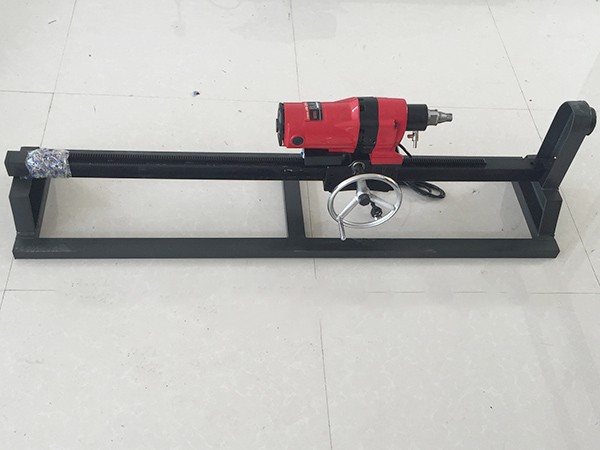 下水道鉆孔機怎么打孔?鉆孔機粉塵太大怎么樣解決?