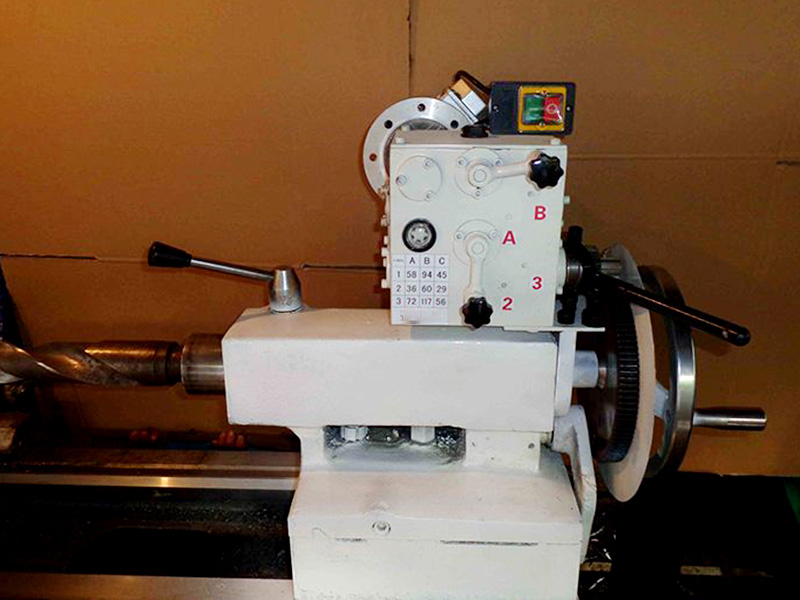 在車床上鉆深孔有啥好辦法?